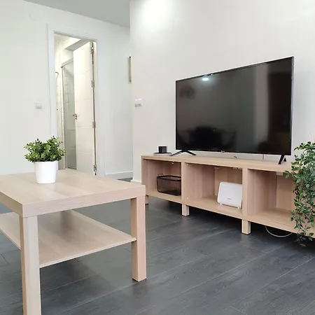 D4 Modern And Cozy Appartement