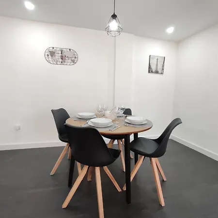 D4 Modern And Cozy Appartement